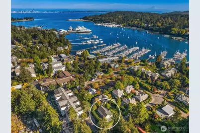 284 Wood Avenue SW, Bainbridge Island, WA 98110 - Photo 35