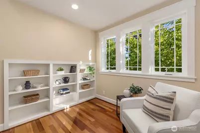 284 Wood Avenue SW, Bainbridge Island, WA 98110 - Photo 21