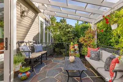 284 Wood Avenue SW, Bainbridge Island, WA 98110 - Photo 9