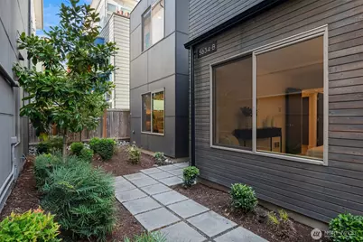 5634 Fauntleroy Way SW #B, Seattle, WA 98136 - Photo 3