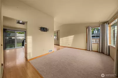 10129 C Street E, Tacoma, WA 98445 - Photo 3