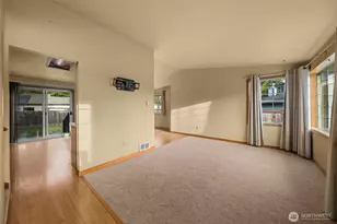 10129 C St E, Tacoma, WA 98445 - Photo 3