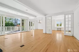 8975 NE 10th St, Bellevue, WA 98004 - Photo 5