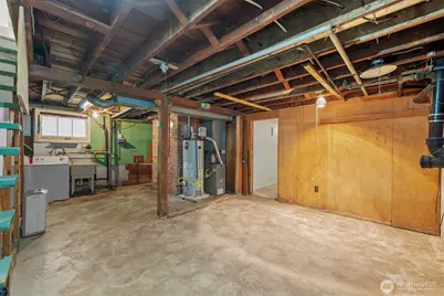 1718 NE 88th Street, Seattle, WA 98115 - Photo 17