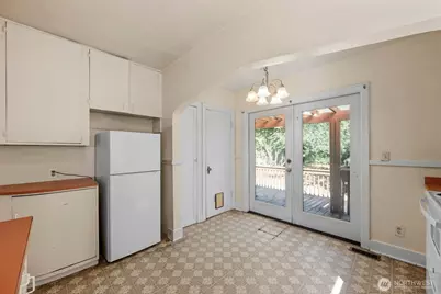 1718 NE 88th Street, Seattle, WA 98115 - Photo 11
