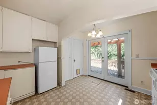 1718 NE 88th St, Seattle, WA 98115 - Photo 11