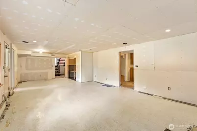 17207 76th Avenue W, Edmonds, WA 98026 - Photo 25