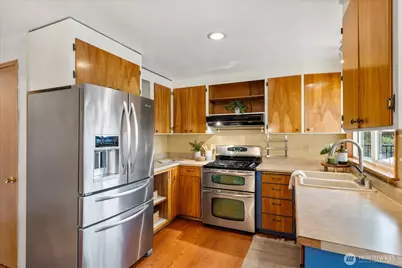 17207 76th Avenue W, Edmonds, WA 98026 - Photo 13
