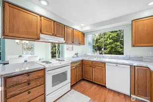 1226 224th Pl SW, Bothell, WA 98021 - Photo 9
