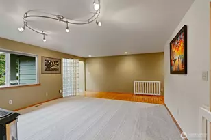 19810 NE 98th Ave, Bothell, WA 98011 - Photo 11