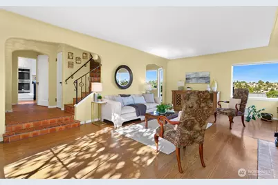 2472 Montavista Place W, Seattle, WA 98199 - Photo 3