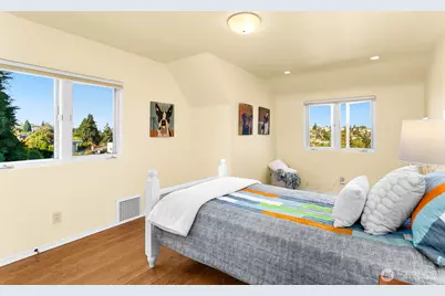 2472 Montavista Place W, Seattle, WA 98199 - Photo 19