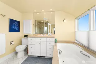 2472 Montavista Pl W, Seattle, WA 98199 - Photo 17