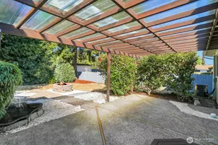 3328 NE 6th St, Renton, WA 98056 - Photo 23