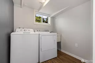 105 Wells Ave N, Renton, WA 98057 - Photo 17