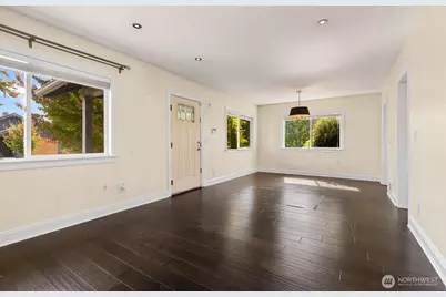 105 Wells Ave N, Renton, WA 98057 - Photo 3