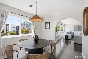 4324 Phinney Ave N, Seattle, WA 98103 - Photo 5