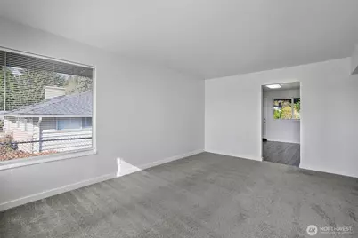 5615 Beverly Ln, Everett, WA 98203 - Photo 5