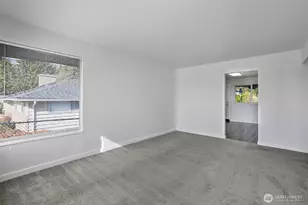 5615 Beverly Ln, Everett, WA 98203 - Photo 5