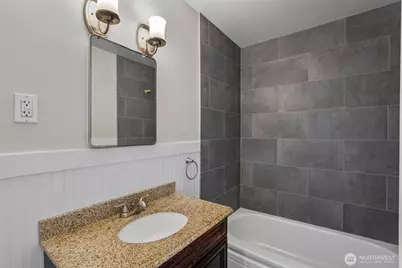 5615 Beverly Ln, Everett, WA 98203 - Photo 19