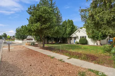 319 NW C St, Ephrata, WA 98823 - Photo 9