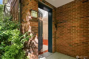 719 Harvard Ave E, Seattle, WA 98102 - Photo 5