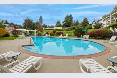 12700 NE 8th Street #E102, Bellevue, WA 98005 - Photo 25