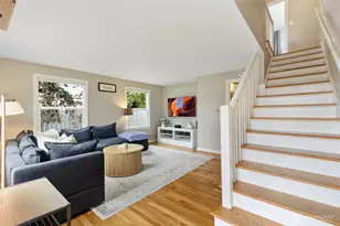 3008 31st Ave W, Seattle, WA 98199 - Photo 3