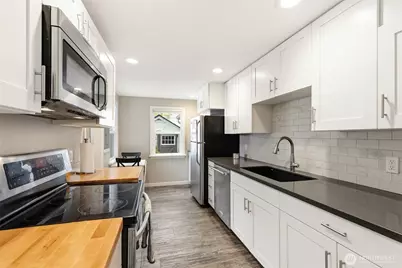 3008 31st Avenue W, Seattle, WA 98199 - Photo 7