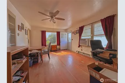 319 E Bartlett Avenue, Omak, WA 98841 - Photo 9