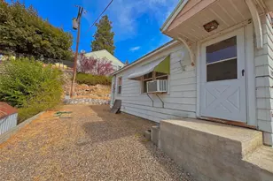 319 E Bartlett Ave, Omak, WA 98841 - Photo 5