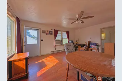 319 E Bartlett Avenue, Omak, WA 98841 - Photo 7