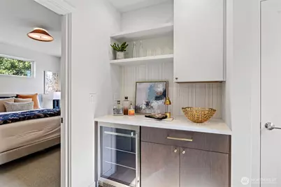 8039 Wallingford Avenue N, Seattle, WA 98103 - Photo 25