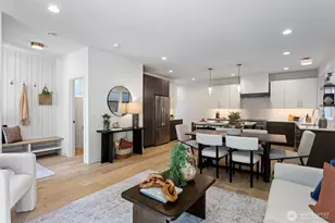 8039 Wallingford Ave N, Seattle, WA 98103 - Photo 11