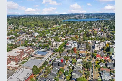 4328 Woodlawn Avenue N #A, Seattle, WA 98103 - Photo 23