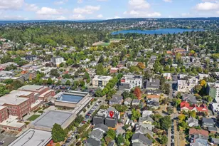 4328 Woodlawn Ave N, Seattle, WA 98103 - Photo 23