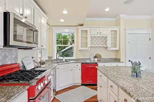 5728 Woodlawn Ave N, Seattle, WA 98103 - Photo 7