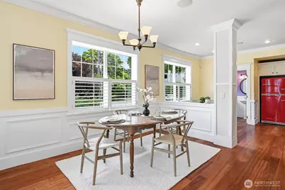 5728 Woodlawn Avenue N, Seattle, WA 98103 - Photo 11