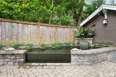 5728 Woodlawn Avenue N, Seattle, WA 98103 - Photo 33