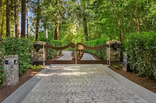 3600 Hunts Point Rd, Hunts Point, WA 98004 - Photo 3