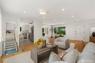 4715 W Roberts Way, Seattle, WA 98199 - Photo 3