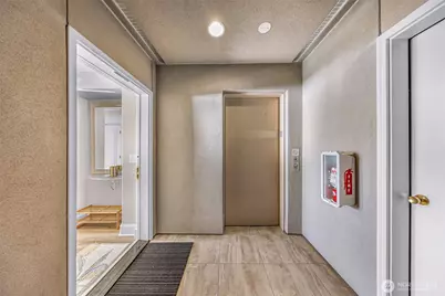 111 Lake Avenue W #202, Kirkland, WA 98033 - Photo 5