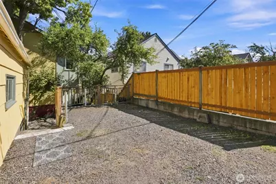 6527 21st Avenue NE #3, Seattle, WA 98115 - Photo 33