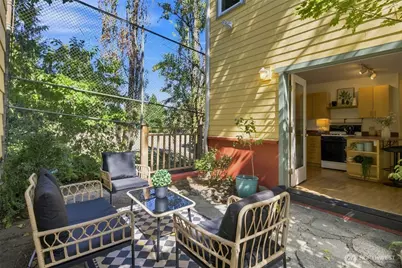 6527 21st Avenue NE #3, Seattle, WA 98115 - Photo 17