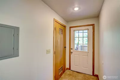 317 McCormick Lane, Mount Vernon, WA 98273 - Photo 9