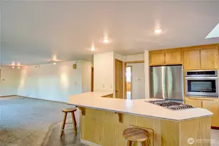317 McCormick Ln, Mount Vernon, WA 98273 - Photo 5