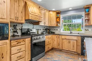 1866 Wellington Dr, Oak Harbor, WA 98277 - Photo 9