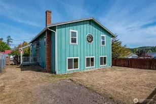 303 NE 6th St, Coupeville, WA 98239 - Photo 35