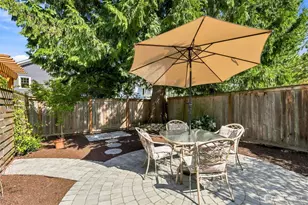 1116 N 76th St, Seattle, WA 98103 - Photo 23