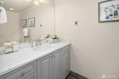 8910 NE 33rd Street, Yarrow Point, WA 98004 - Photo 19